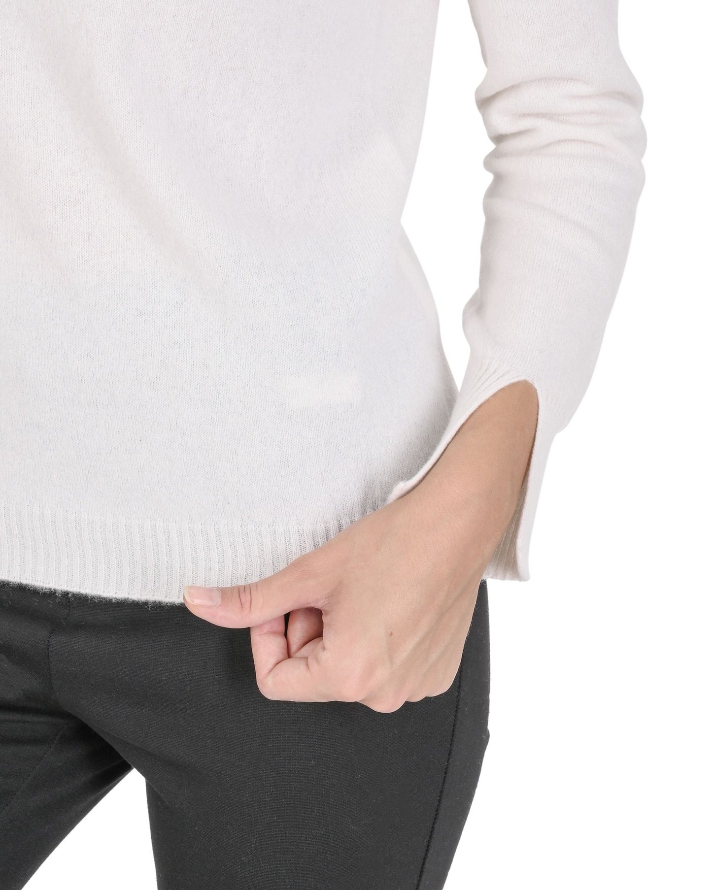 Crown of Edinburgh Cashmere Women's Turtleneck Sweater - Off White Italian Made - Style Queenz