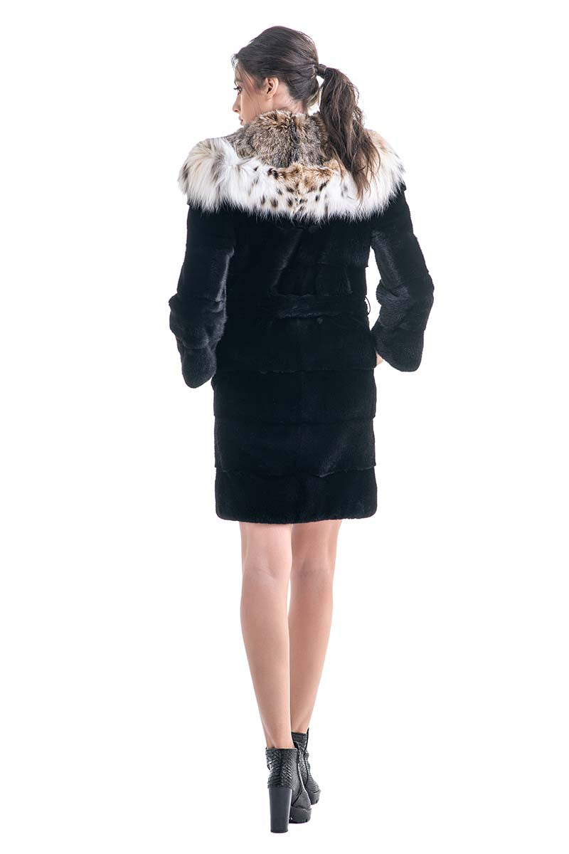 Blackglama Mink Fur Coat - Lynx Collar Luxury