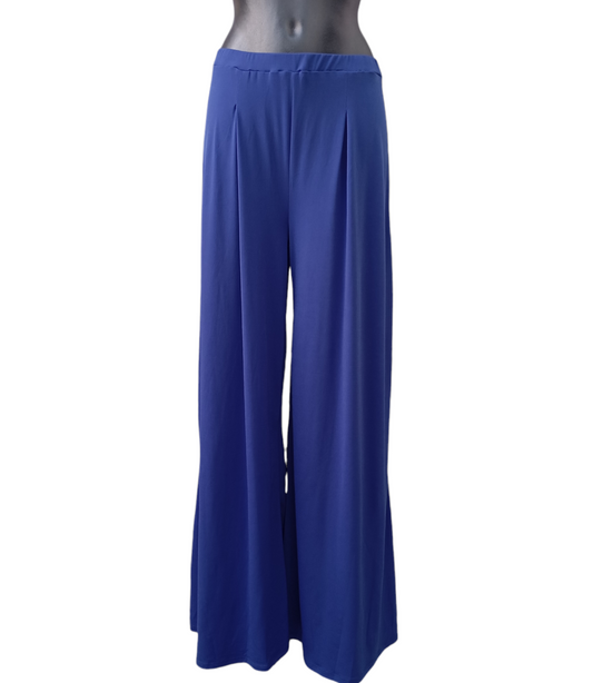 Blue wide-leg pants on a mannequin against a white background