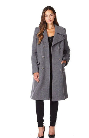 Woman wearing a gray coat