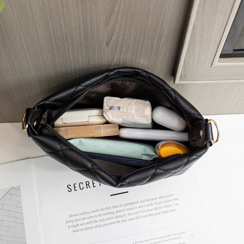 Women's Quilted Chain Strap Crossbody Bag