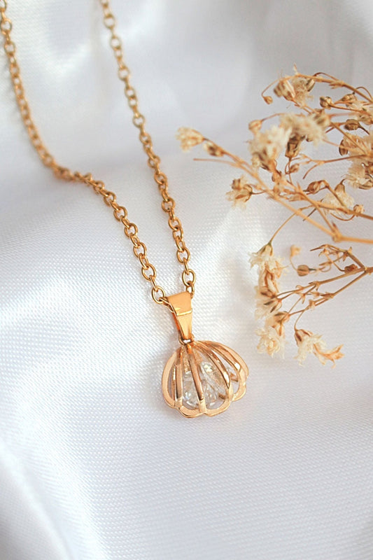 Ocean Treasure 24K Gold Plated Seashell Pendant Necklace - Handmade Beach Jewelry - Style Queenz