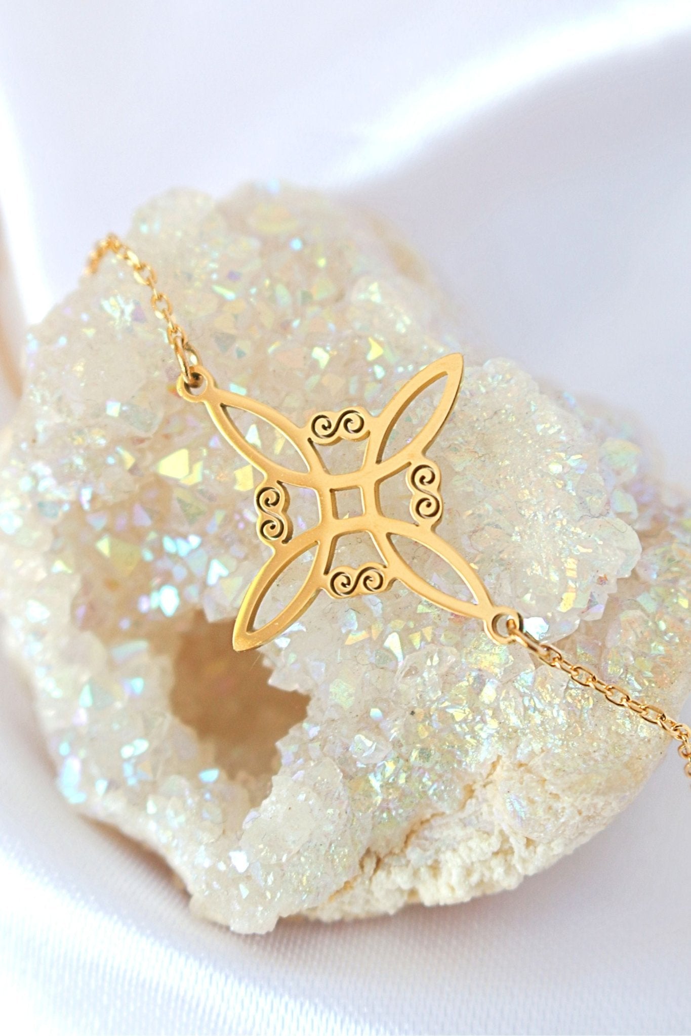 Witches Knot 24K Gold Bracelet - Protection Amulet Jewelry - Style Queenz